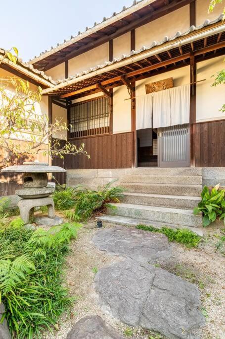 日々の宿: 宇野駅から車で5分 直島へ 最大7名様 古民家貸切 一棟貸し Tamana Exteriér fotografie